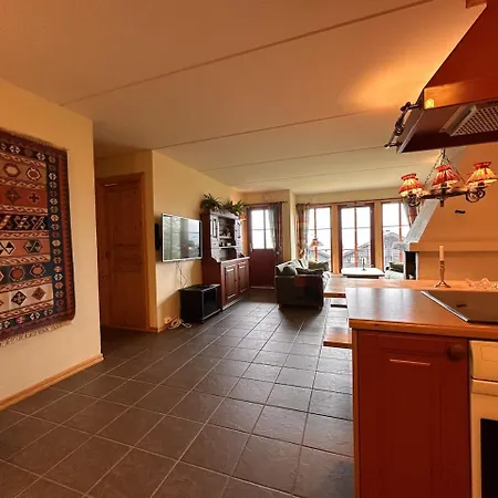 With Garage, Views, In And Out Апартаменты *