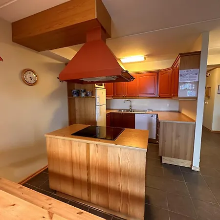 Appartamento With Garage, Views, In And Out