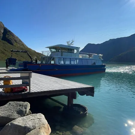 With Garage, Views, In And Out Апартаменты *