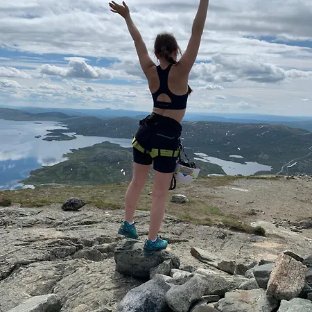 With Garage, Views, In And Out Apartman Beitostolen